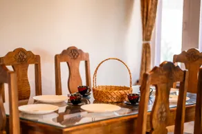 Blume House- 4BHK Holiday Home with Kitchen & Garden - Image 4
