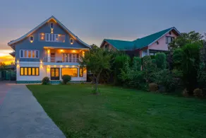 Blume House- 4BHK Holiday Home with Kitchen & Garden - Image 2