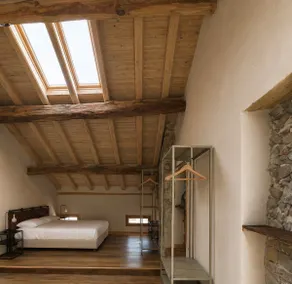312 - The Hunting Room - Image 2