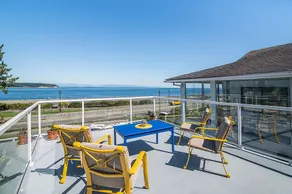 Oceanfront duplex on the Seawalk · sleeps 12 - Image 2