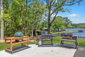 Lakefront; King Beds; Play-set; Cooking Patio - Image 4