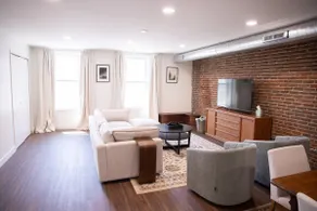Lena's Loft • Self Check-In • Free Parking - Image 3