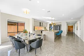 Stunning Park-fronted House Gym&Heated Pool/Spa - Image 5