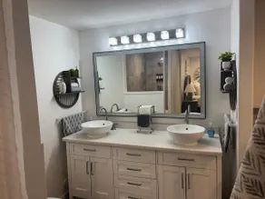 Private Basement Apartment, King Bed Full Kitchen - Image 5
