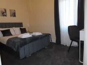 Portman House - Image 4