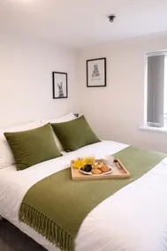 Town Central Stay|*Free Parking|Wi-Fi|Train 5 min* - Image 2