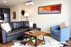 Modern Dowtown loft - Image 2