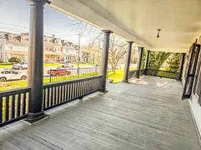 Modern 3 BR Near York - Sleeps 8 - Renovated - Image 4