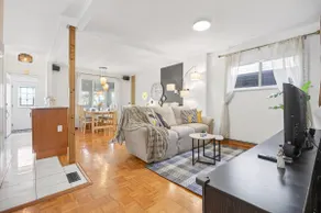 Bright & Cozy 2BR Stay in Toronto Near Transit - Image 5