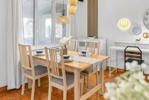 Bright & Cozy 2BR Stay in Toronto Near Transit - Image 3