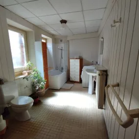 Large 60 m² F2 (one-bedroom apartment) - Image 4