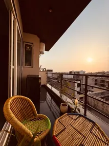 Cozila•Premium1BHK•Near Metro•Netflix•Selfcheckin - Image 3