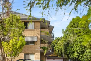 Spacious 2BR Stay, Parking Pool & Balcony - Image 4