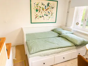 Cozy tiny apartment with seating area - Image 5