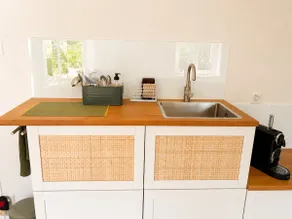 Cozy tiny apartment with seating area - Image 4