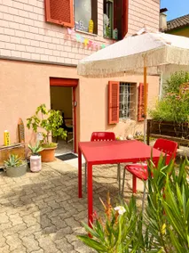 Cozy tiny apartment with seating area - Image 2