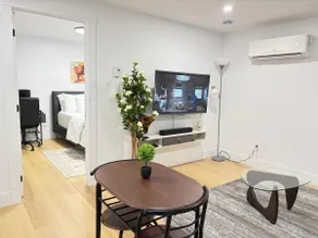 Luxury 1 Bedroom Suite | New | Quite | Full AC - Image 2