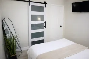 Modern Cozy Studio• Near Sawgrass Mall & Arena - Image 5