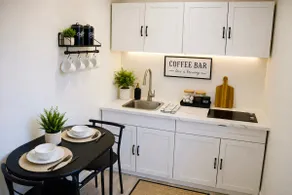 Modern Cozy Studio• Near Sawgrass Mall & Arena - Image 3