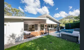 Korora Cove -Large home with fantastic amenitites - Image 3