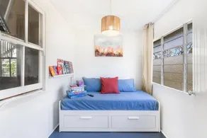 Urangan Beach Cottage | Walk to Beach & Cafés - Image 5