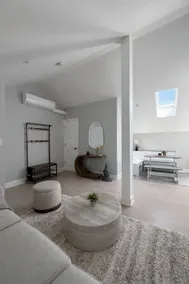 Modern 1BR Near EWR & Jersey Gardens Mall - Image 5