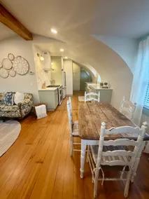 The Quonsette- Remodeled, Sunny Lakeview Cottage - Image 2