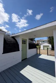 The Quonsette- Remodeled, Sunny Lakeview Cottage - Image 4