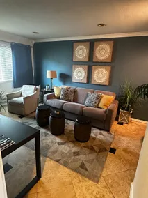 Peaceful Home in Central Location Netflix 4k TV - Image 2