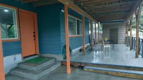 Modern 1400sqft 2BR Suite - AC - Image 3