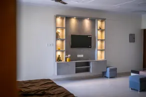 Grey Bramda- 3BHK Flat near SGPGI Hospital - Image 4