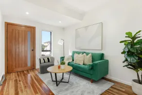 Spacious 5BR Duplex in Heart of Canley Heights - Image 2