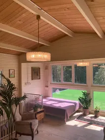 Forest chalet with sauna and hot tub - Image 5