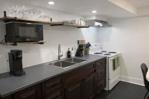 New Sudbury | Chic 2-Bedroom - Image 3