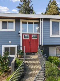 Stylish Stay Near SeaTac & Lightrail to Seattle - Image 3