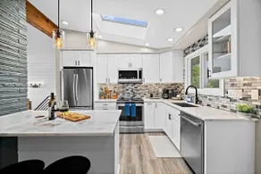 Stylish Stay Near SeaTac & Lightrail to Seattle - Image 4