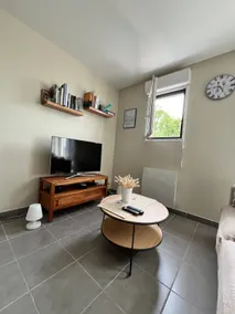 Ideal for Families and Couples - Beautiful Bright 2 Bedroom - Image 5