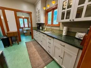 Center Street Bungalow - Image 5