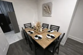Luxury 3BR | Parking | 14 Min to Manhattan - Image 3