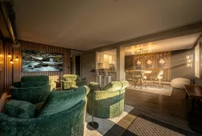 Hot Tub! Theater Style Lounge! 5 Minutes to Wisp! - Image 5