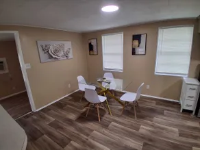 Charming Home Near Downtown Clifton - Image 3
