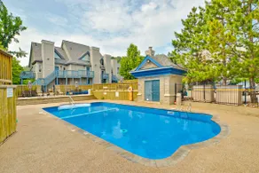 Studio Condo @ North Creek|Pool/Hot Tub/Crave TV - Image 4
