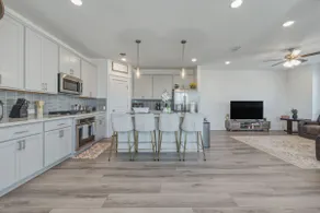 Luxury 4BR, 4Bath Retreat w/ Guest Suite & Garage - Image 3