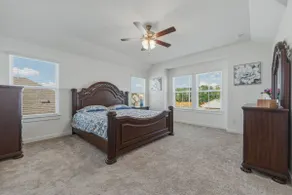 Luxury 4BR, 4Bath Retreat w/ Guest Suite & Garage - Image 4