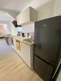 Unique haven & greenery in the heart of Old Montbard - Image 3