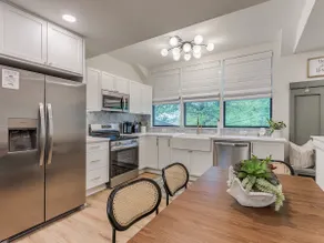 Benton LOFT Apartment. Sleeps 4. W-FI. Pets OK! - Image 3