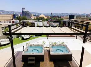 New Loft in City Center| Gym+Jacuzzi Near Costco - Image 4