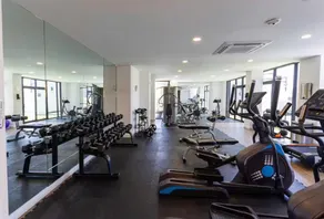 New Loft in City Center| Gym+Jacuzzi Near Costco - Image 5