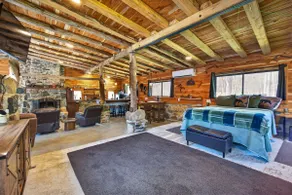 Riverside cabin w/stone pizza oven & hiking trails - Image 3