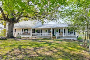 Surrounding Pasture Views! Peaceful Escape in Iuka - Image 2